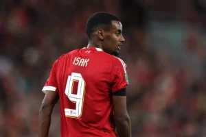 อิซัค ยิงประตูเปิดขึ้นนำ 1-0 ให้กับลิเวอร์พูล
